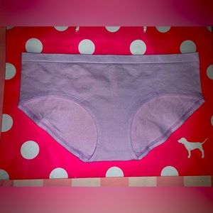 NWT VS PINK Size MEDIUM Lilac Logo Seamless Hipster Panty.